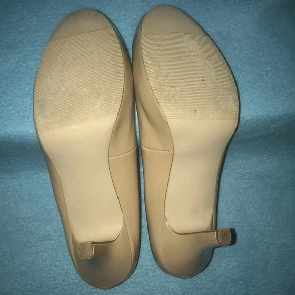 MADDEN GIRL “Getta” Nude vegan patten leather square closed toed heels SZ 7 - Picture 6 of 11